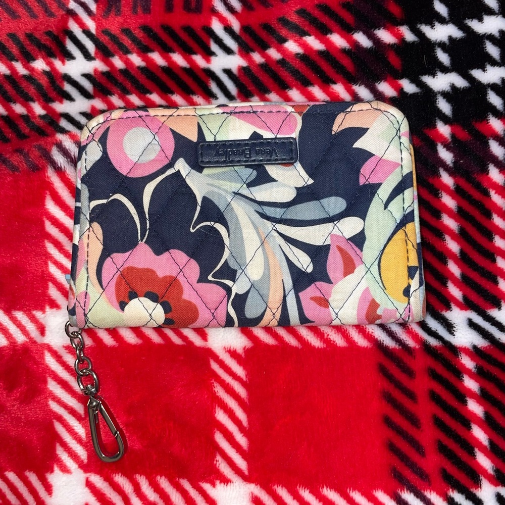 Vera Bradley card holder wallet.